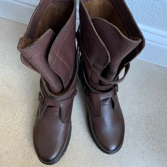 Steve Madden Banddit Brown Leather Boot - Picture 3 of 9